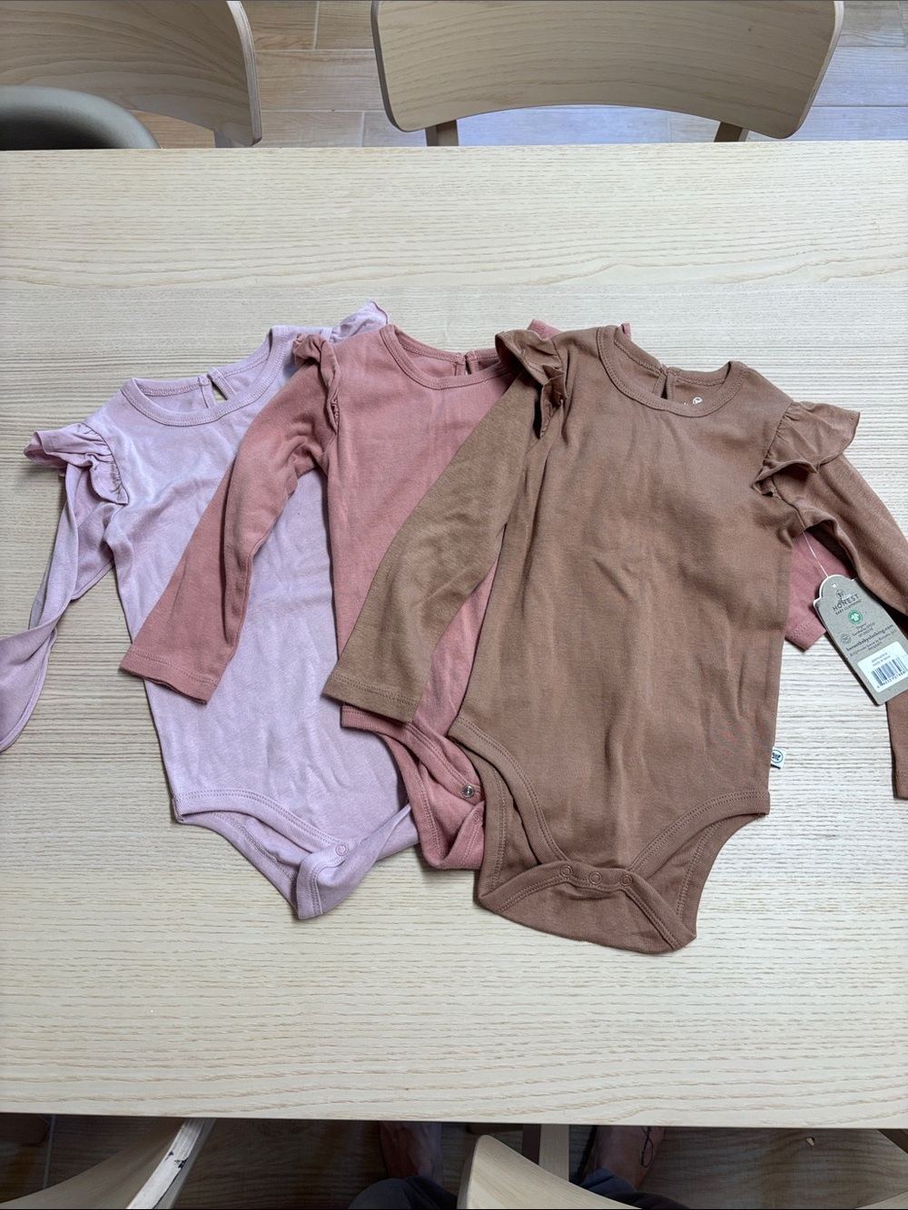 Set of 3 ruffle sleeve onesies